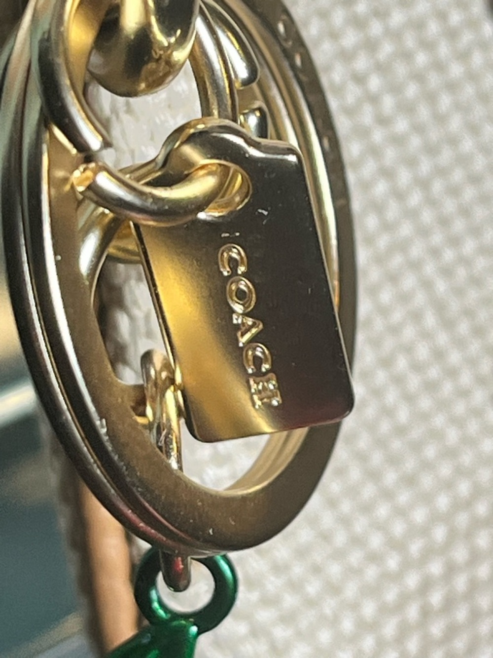 Coach Large Wristlet 19 Dreamy Veggie Horse & Carriage w/ Matching Radish Charm - Picture 4 of 6